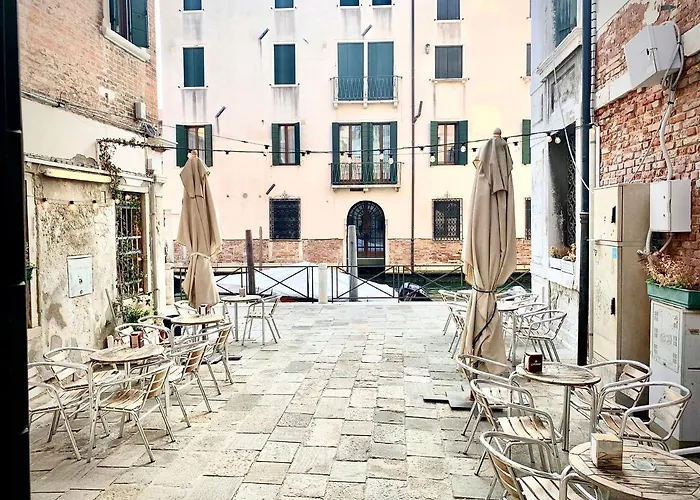 Venice Paradise 1